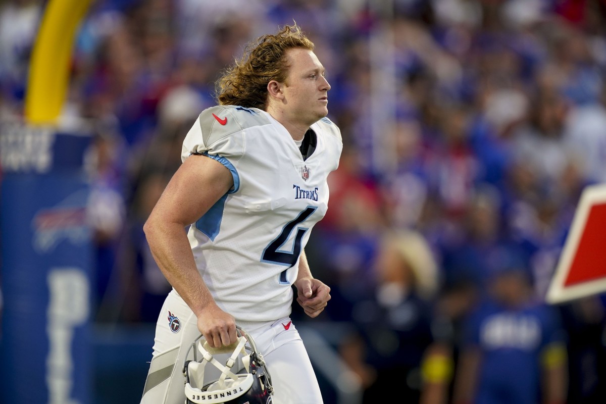 Tennessee Titans punter Ryan Stonehouse (4) takes the field to face the Buffalo Bills at Highmark Stadium.